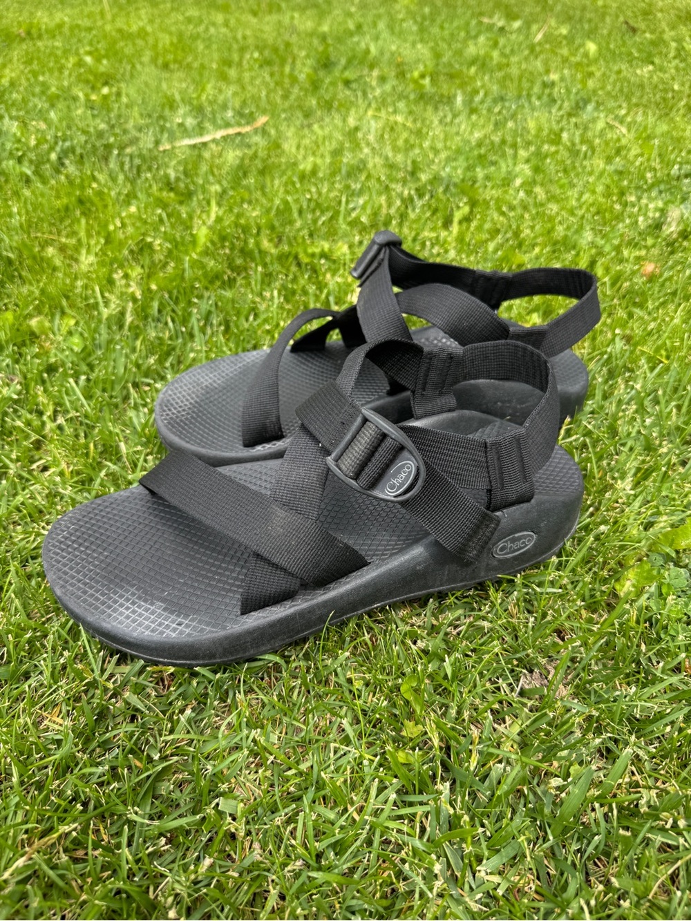 Chaco Black Strappy Adjustable Outdoor Sandals
